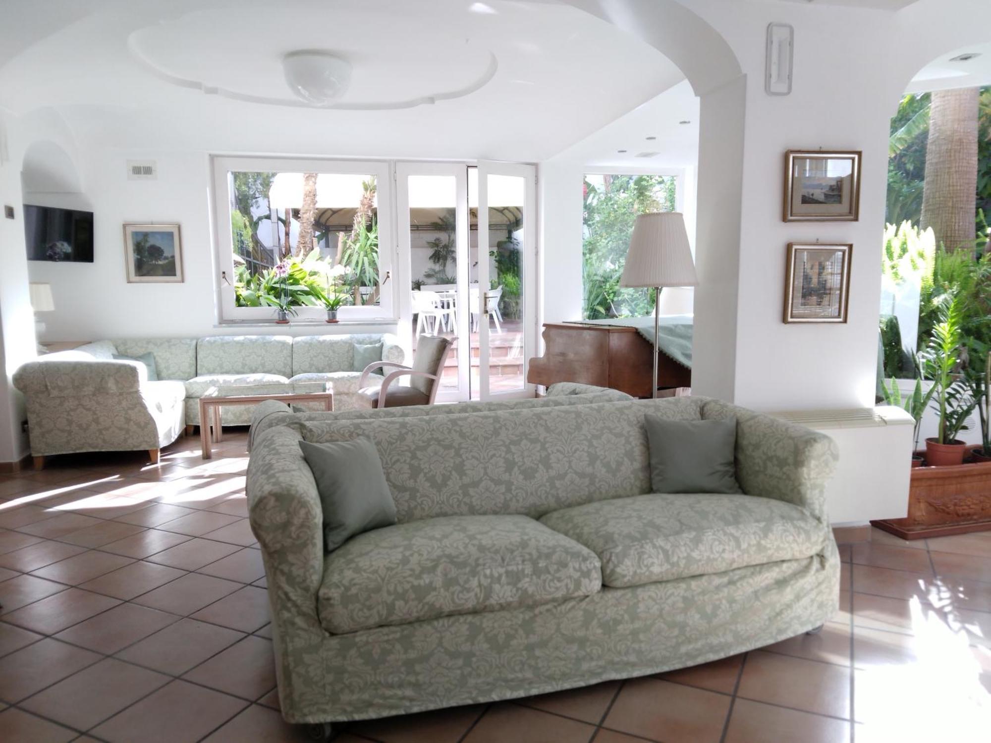 Hotel Villa Angelica Лакко-Амено Экстерьер фото