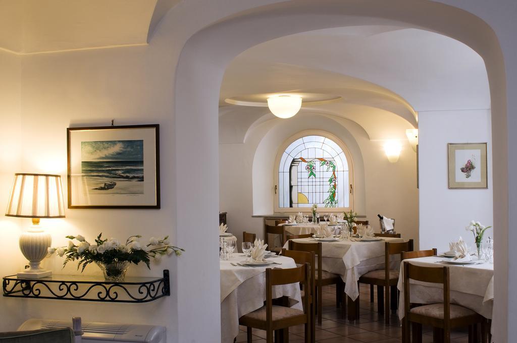 Hotel Villa Angelica Лакко-Амено Экстерьер фото